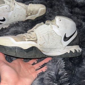 Nike Kyrie, Size: 14, Color: white